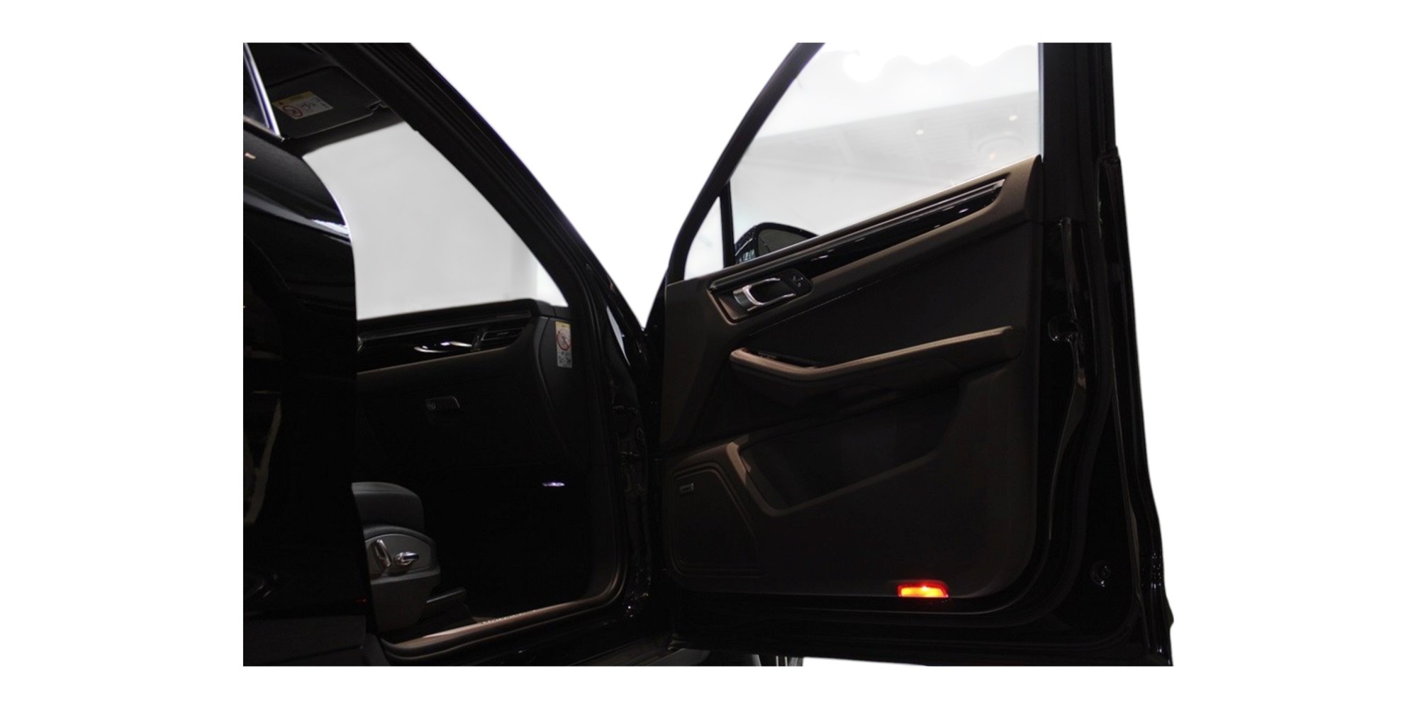 Porsche Macan S – Power & Elegance on Every Drive