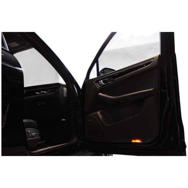 Porsche Macan S – Power & Elegance on Every Drive