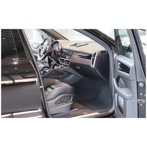 Porsche Cayenne E-Hybrid | Platinum Edition Luxury