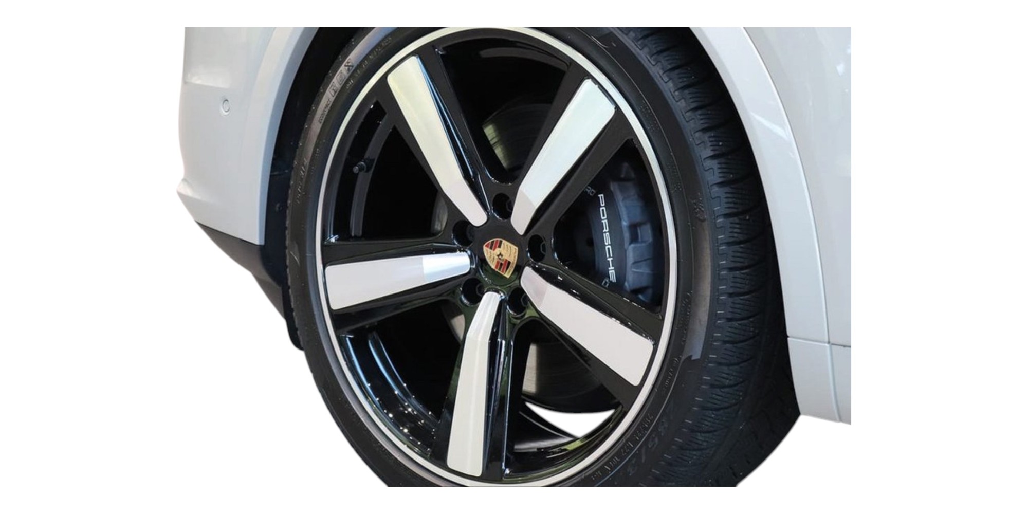 Porsche Cayenne E-Hybrid Luxury SUV – Modena Motors GmbH