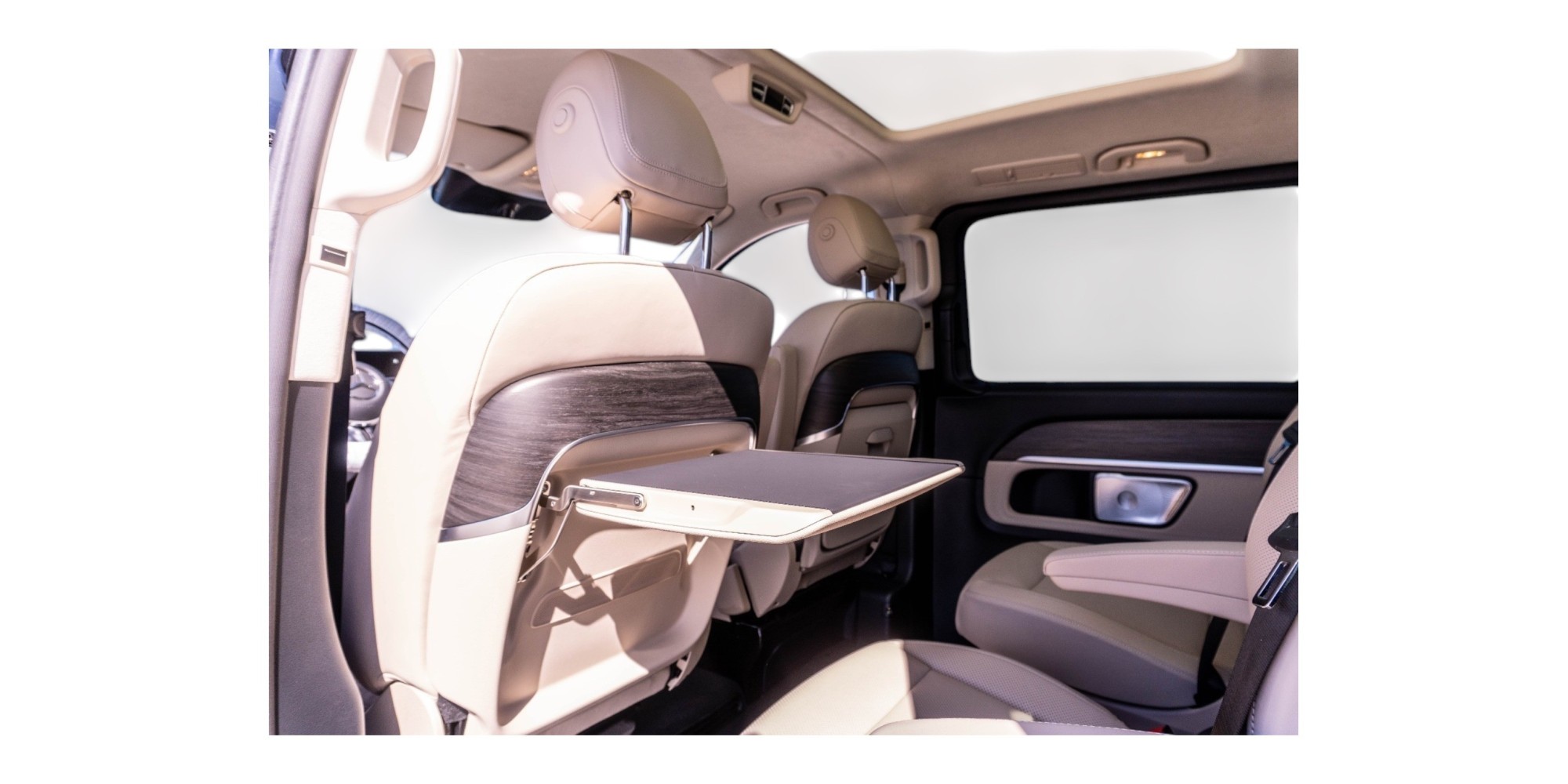 Mercedes-Benz V300d | Premium People Carrier