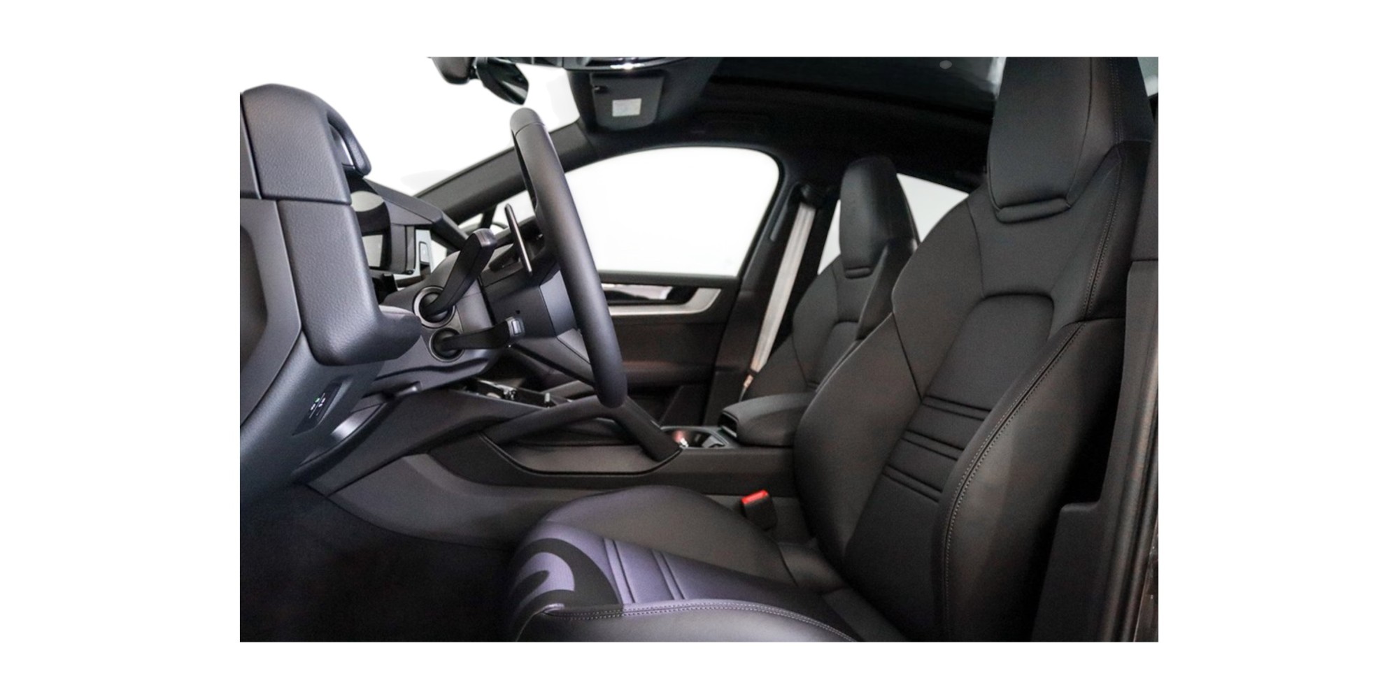 Porsche Cayenne Coupe E-Hybrid | Luxury SUV