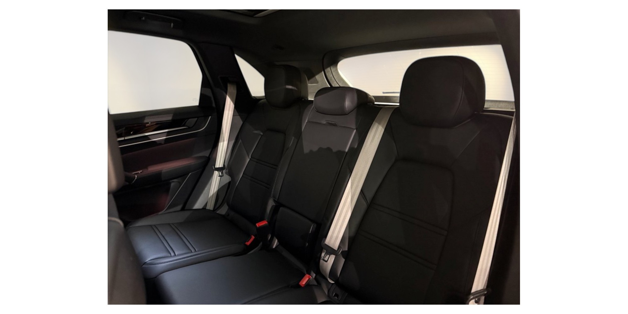 Porsche Cayenne S E-Hybrid – Power Meets Green Efficiency!