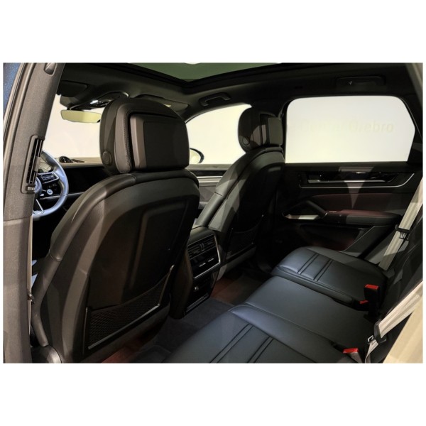 Porsche Cayenne S E-Hybrid – Power Meets Green Efficiency!