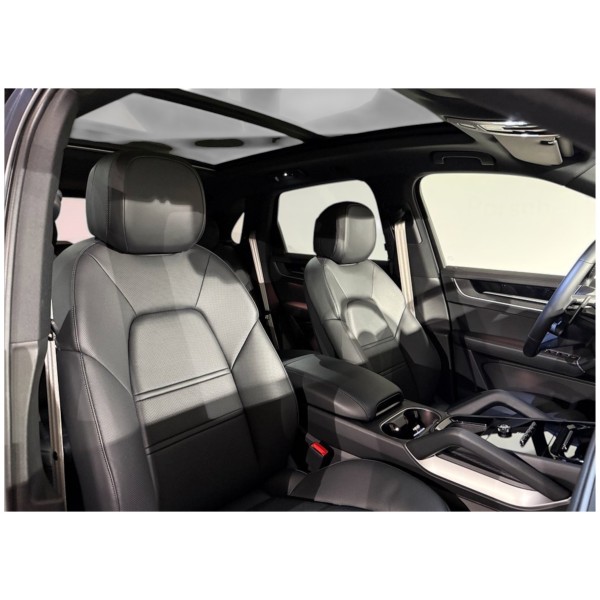 Porsche Cayenne S E-Hybrid – Power Meets Green Efficiency!