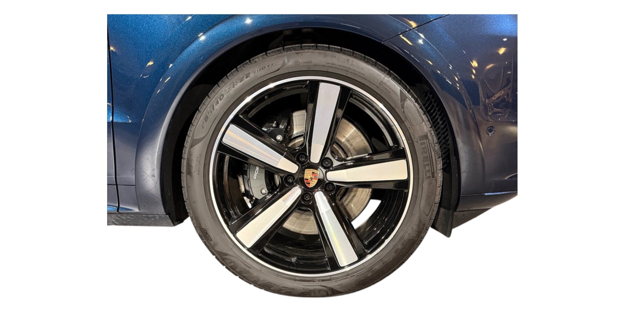 Porsche Cayenne S E-Hybrid – Power Meets Green Efficiency!