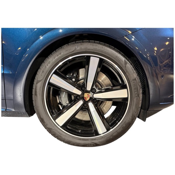 Porsche Cayenne S E-Hybrid – Power Meets Green Efficiency!