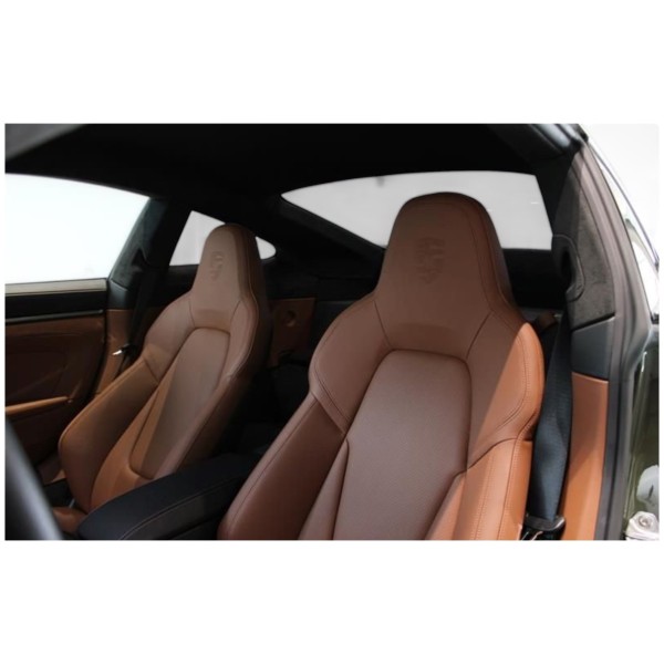 Porsche 911 992 GT3 Touring – Pure Driving Passion