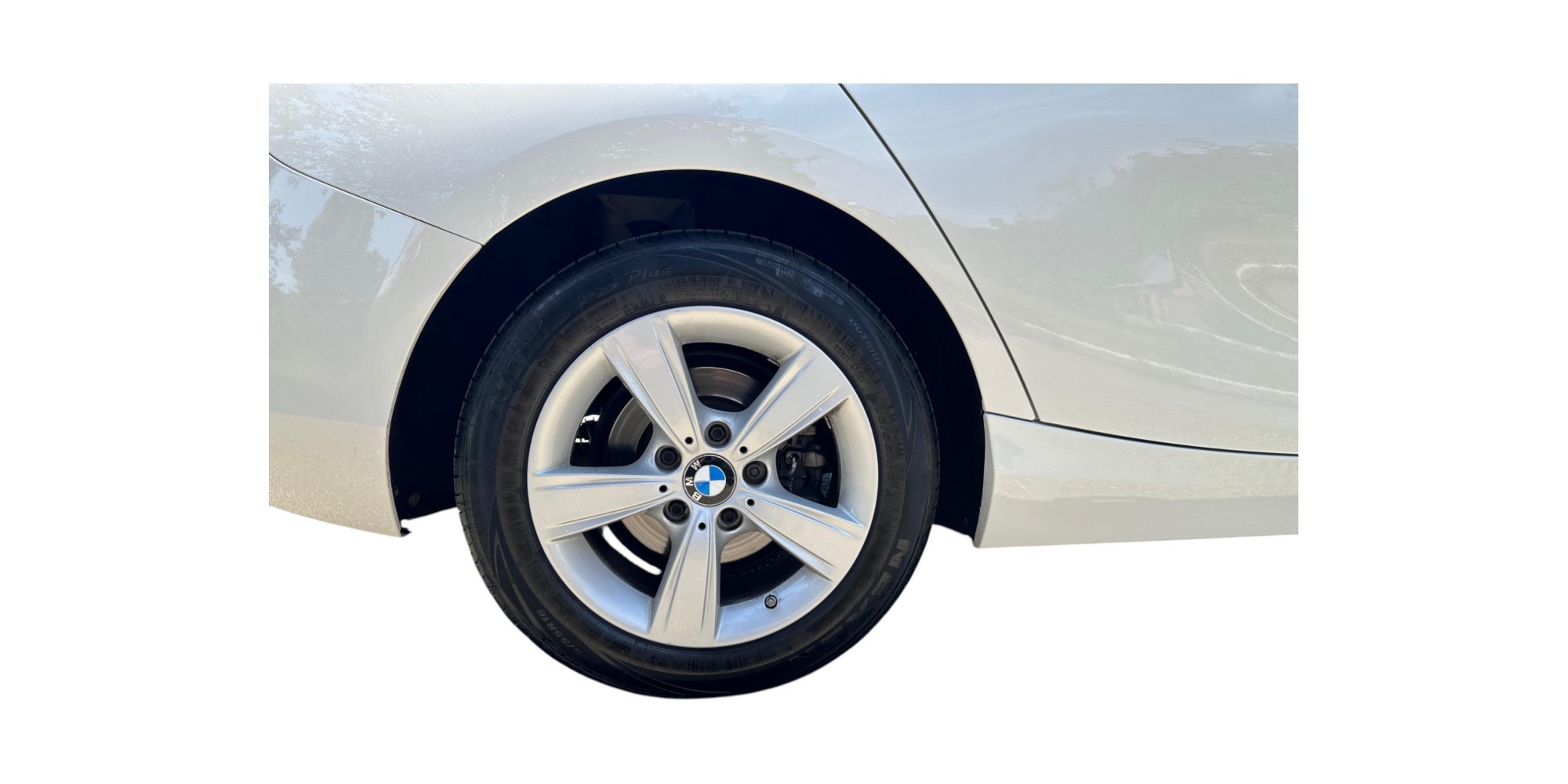 BMW 118d Sport Line | Stylish and Efficient Hatchback