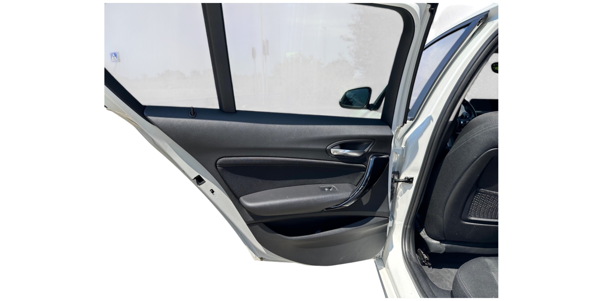 BMW 118d Sport Line | Stylish and Efficient Hatchback