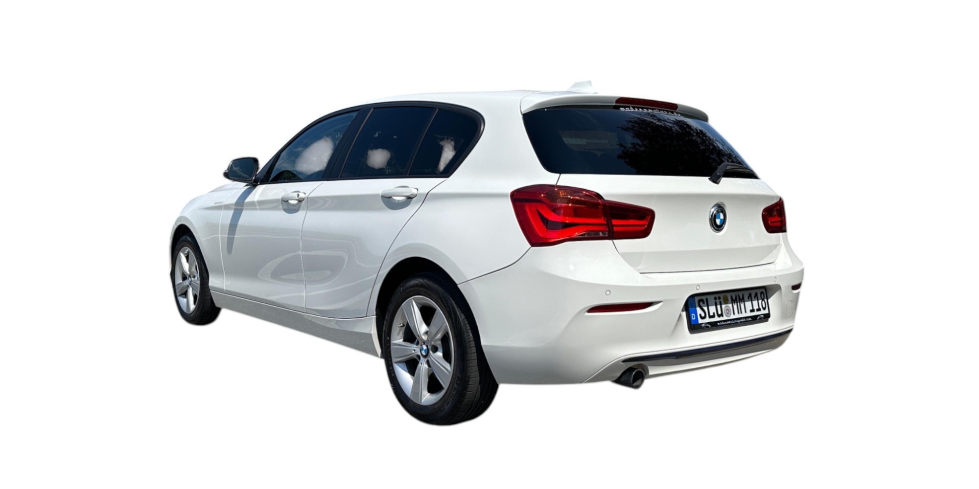 BMW 118d Sport Line | Stylish and Efficient Hatchback