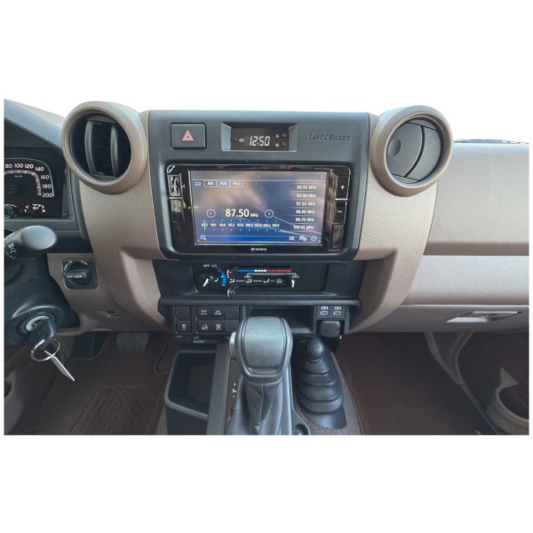 Toyota Land Cruiser 76 AT Luxury | Modena Motors