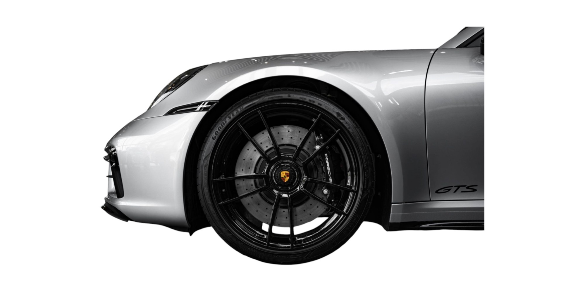 Porsche 911 992 GTS Cabrio – Potenza e Libertà di Guida