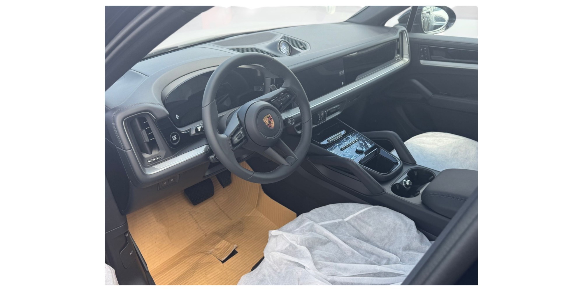 Porsche Cayenne Coupe E-Hybrid | Luxury SUV