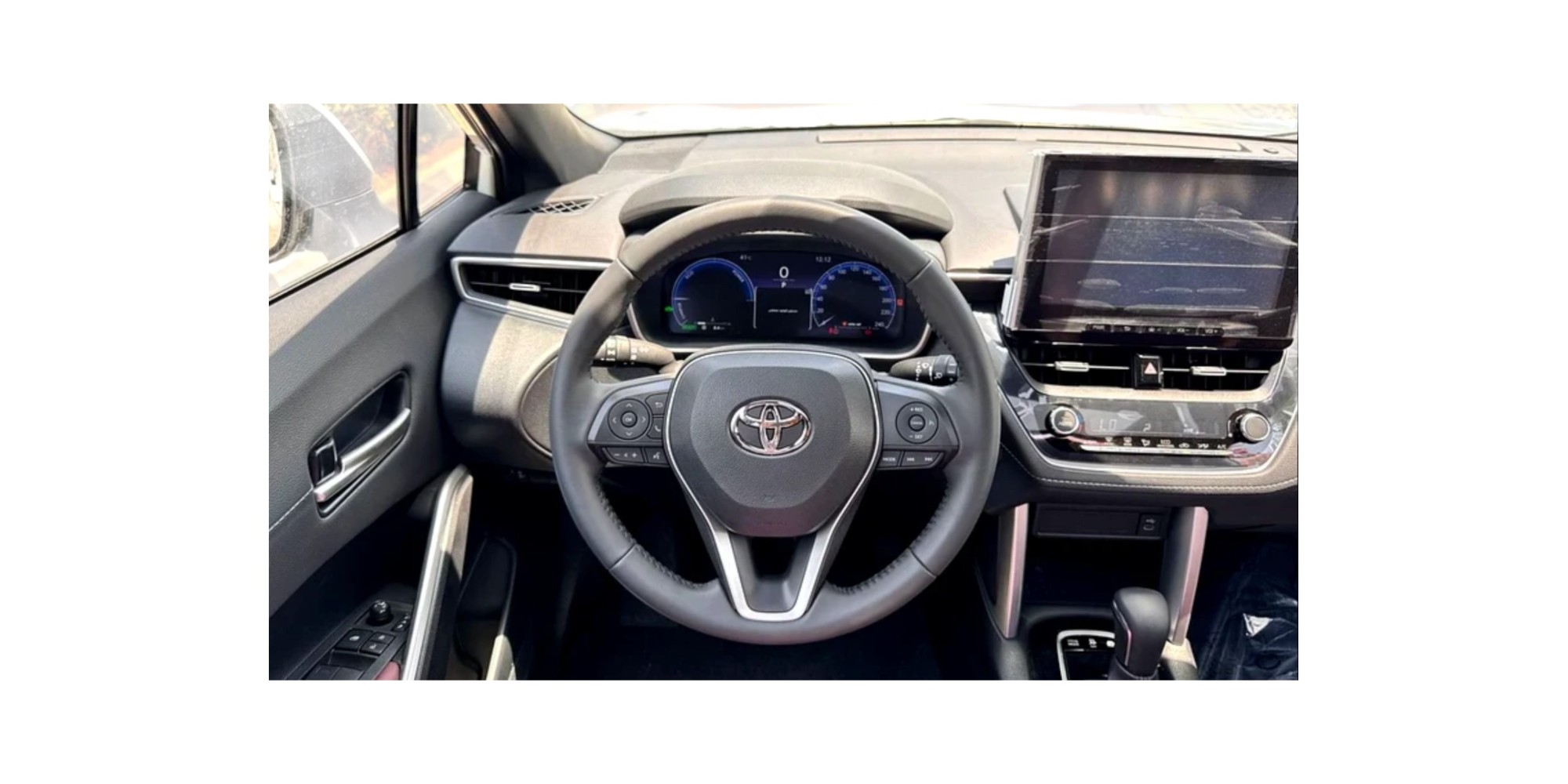 Toyota Corolla Crossover 1.8L Hybrid GCC MY2025