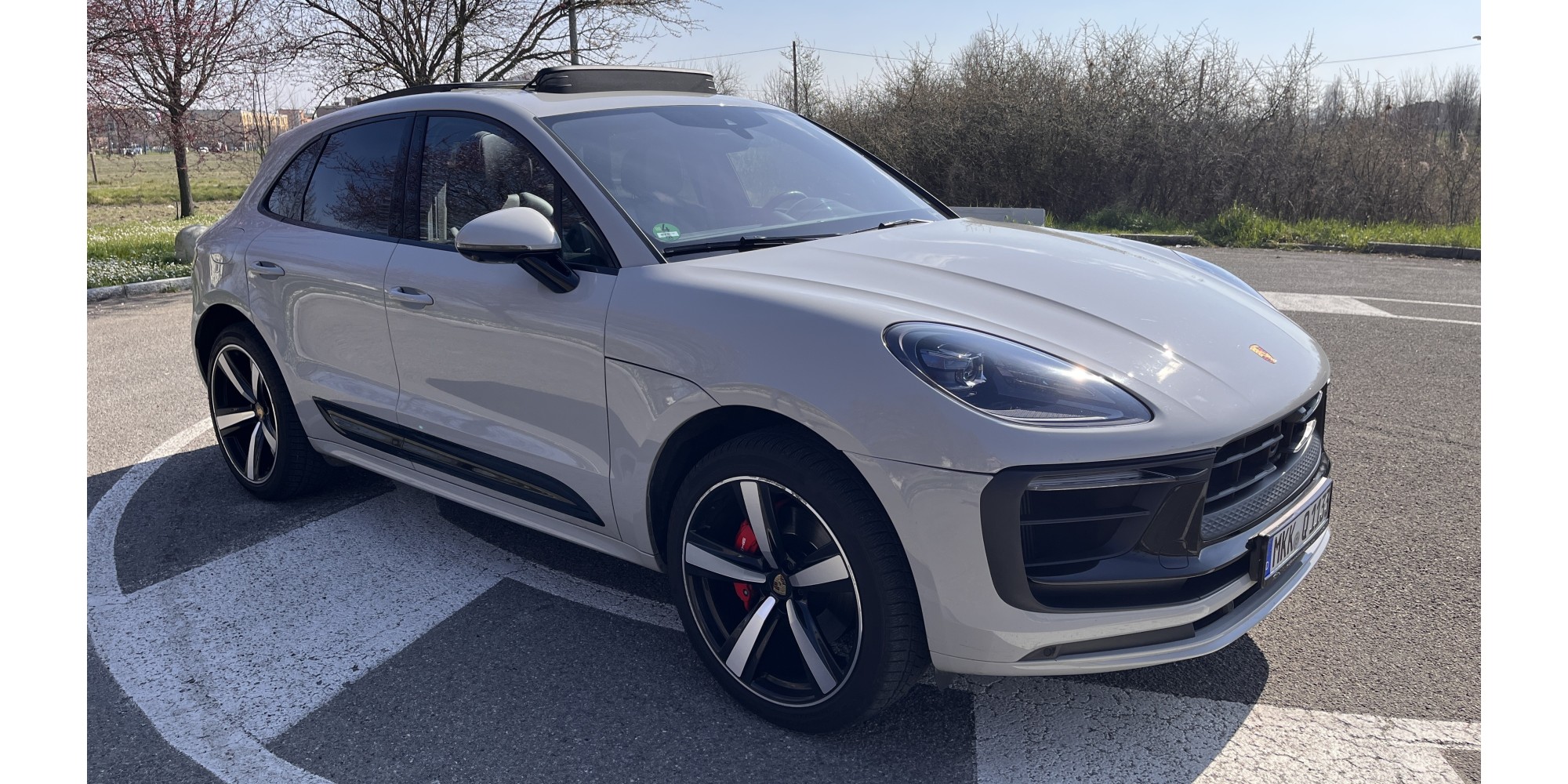 Porsche Macan S – Performance & Elegance | Buy Now