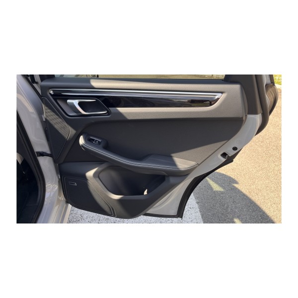 Porsche Macan S – Performance & Elegance | Buy Now