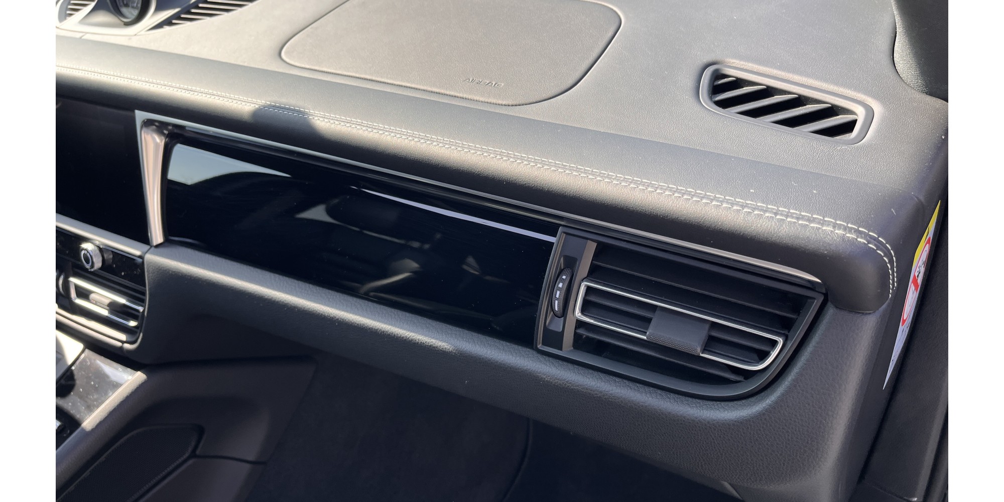 Porsche Macan S – Performance & Elegance | Buy Now