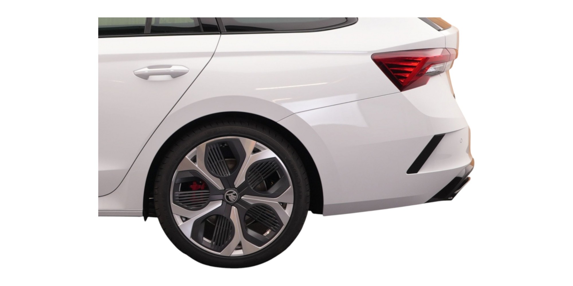 Skoda Octavia Combi RS 2.0 TSI DSG – Sporty & Spacious