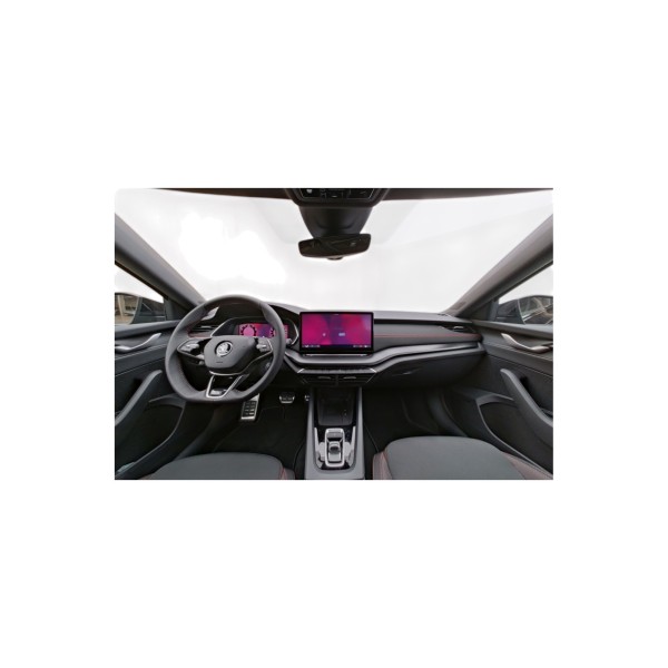 Skoda Octavia Combi RS 2.0 TSI DSG – Sporty & Spacious