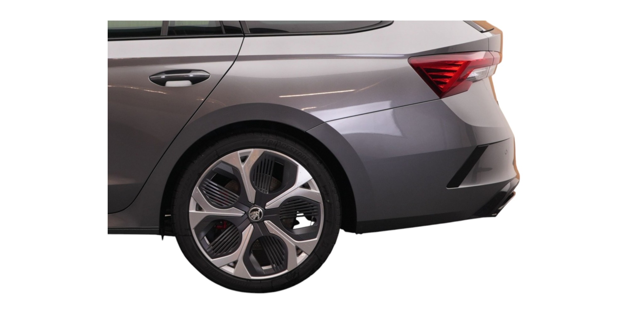 Skoda Octavia Combi RS 2.0 TSI DSG – Sporty & Spacious