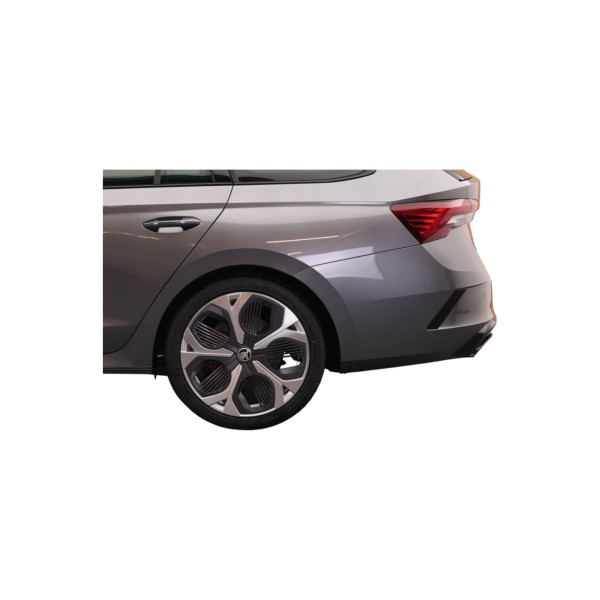 Skoda Octavia Combi RS 2.0 TSI DSG – Sporty & Spacious